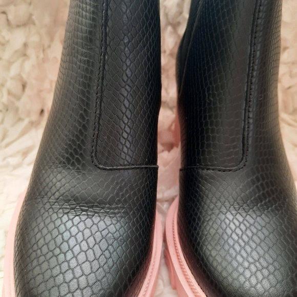 Sorel Women's Brex Heel Chelsea Boots Gentle Used In Box 8.5 Vintage Pink Black - Picture 7 of 16